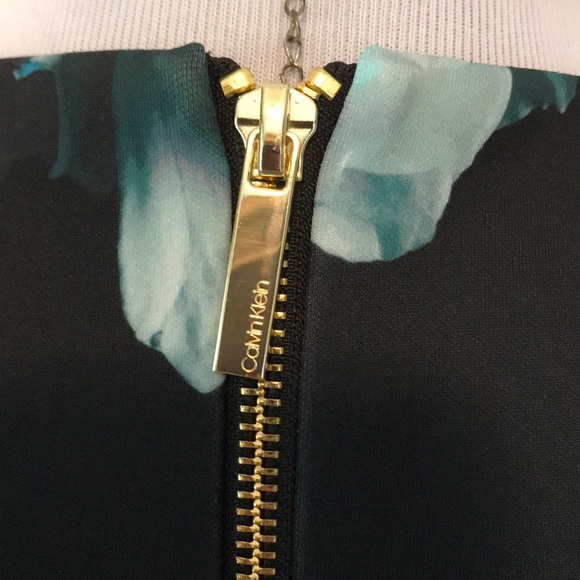 Calvin Klein Gorgeous Midi - Picture 6 of 8